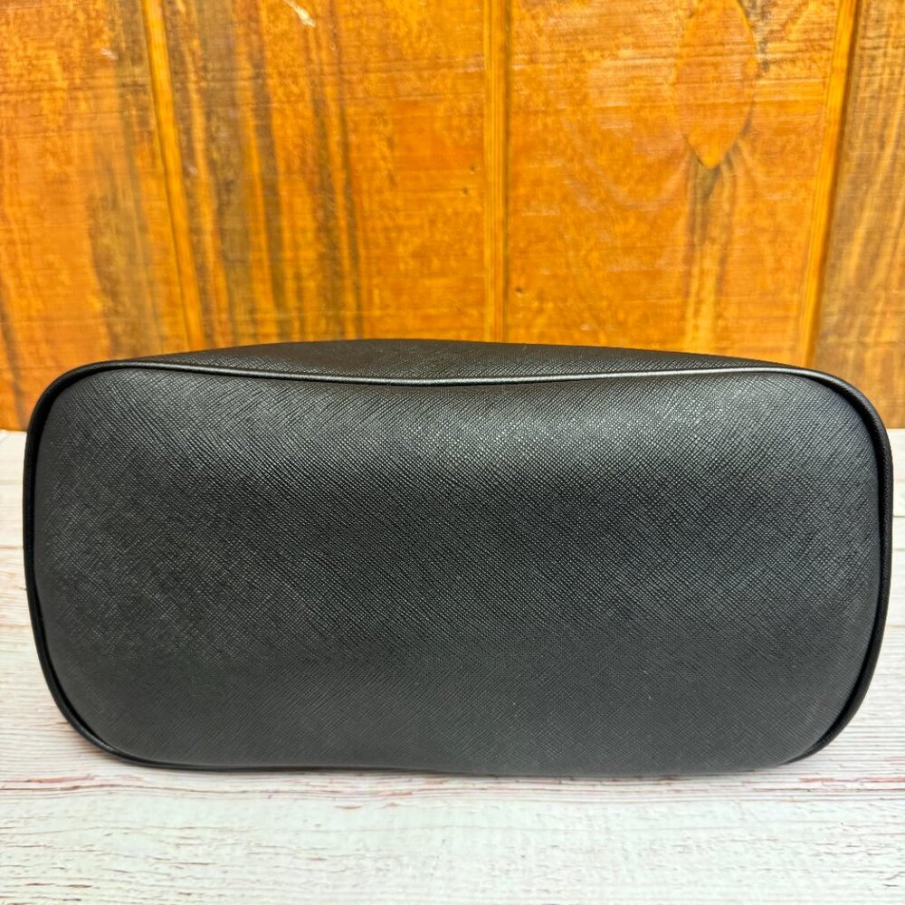 GIANI BERNINI Saffiano Faux Leather Medium Hobo Bag - Picture 4 of 6